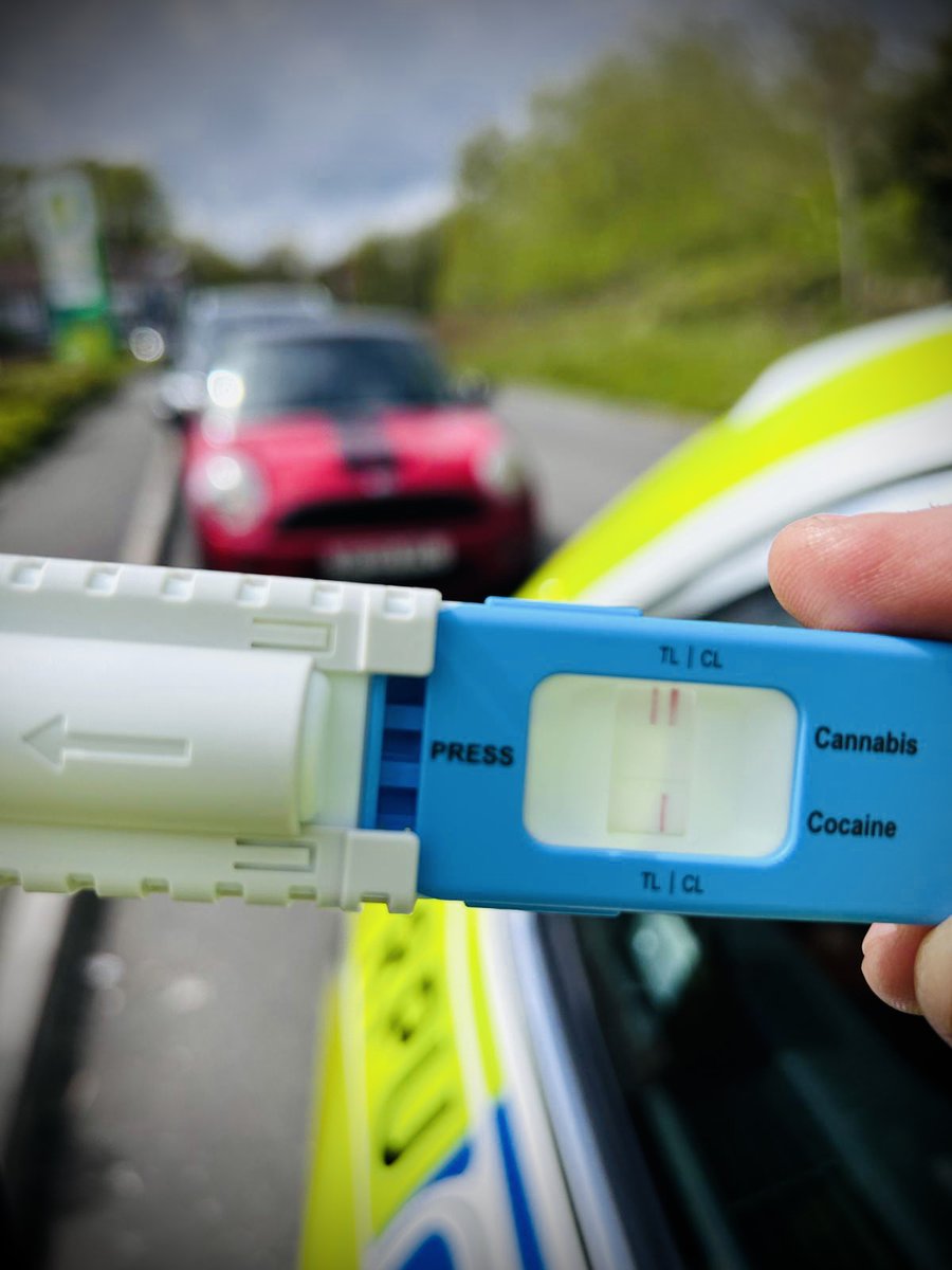 #RPU and #ARV searching for the mini linked to a wanted offender. Vehicle located and driver #Arrested for prison recall and drug driving. #Fatal5
