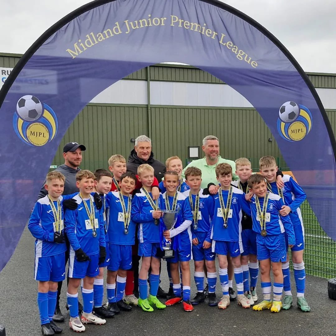 Over the weekend following a 0-0 draw and a nail biting penalty shoot-out, Newcastle Town MJPL under 11’s held their nerve and emerged victorious to win the MJPL cup final and bring home the trophy! Congratulations all! 🔵⚪️🏰