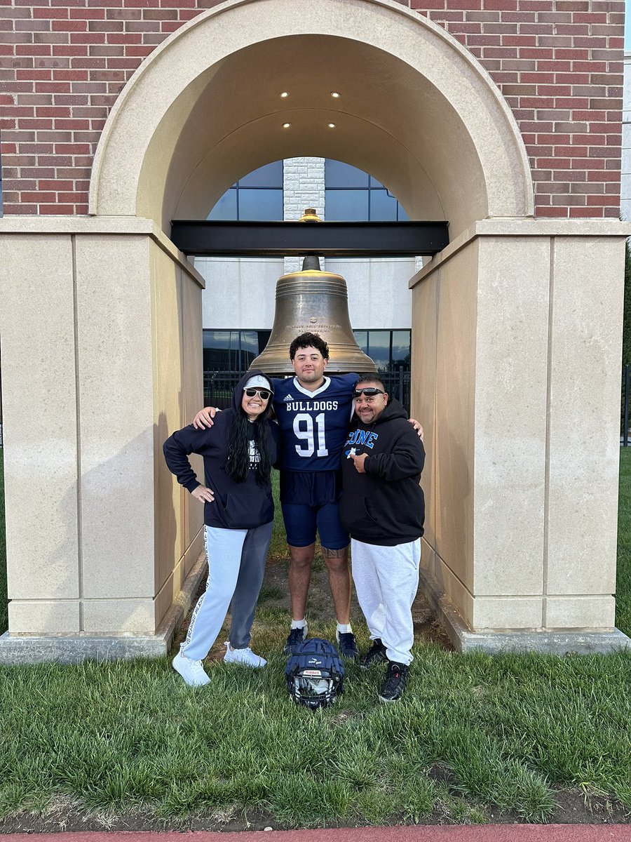 vhughes1495's tweet photo. Beautiful weekend in Seward watching @CUNEFootball thank you Jesus 💕🙏💪🏼🏈 #SpringGame2024 https://t.co/8mW1iVP1mQ