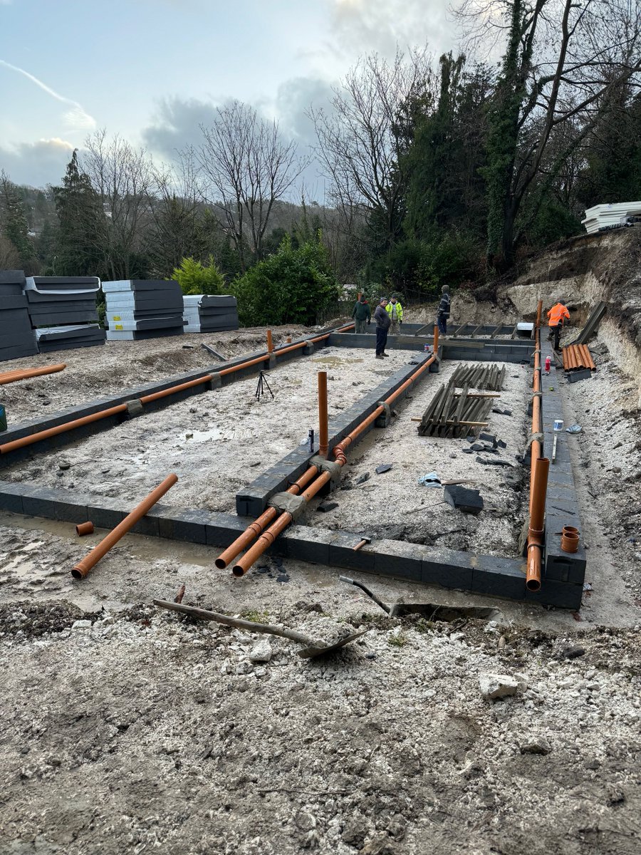 In progress... 🚧

It's great to see this project that we've helped to fund in Croydon coming to fruition. Our client acquired a development site with planning permission for the construction of a single detached dwelling with off-road parking &amp; front + rear outside spaces. 🏠