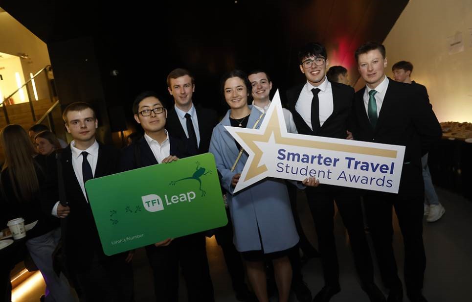 Prof Gareth Bennett’s Universal Design Innovation students were shortlisted for the NTA’s Smarter Travel Campus initiative with Healthy Trinity this week. Congratulations to all involved! Details here: nationaltransport.ie/tfi-smarter-tr… #HealthyTrinity #TrinitySustainability