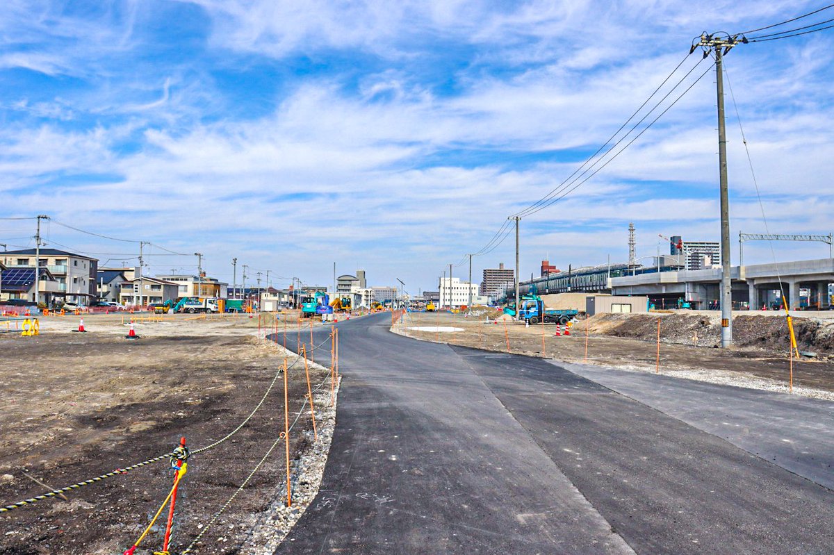 【比較】 2018年の松山駅と2024年の松山駅 ※1枚目と2枚目は殆ど同じ場所から撮影してます ※3枚目の場所を4枚目は逆側から見ています