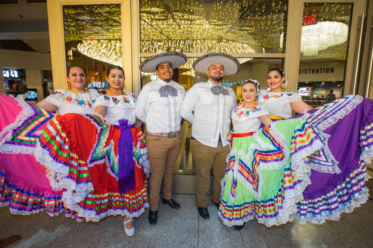 PlazaLasVegas's tweet photo. Join us for Cinco de Drinko the biggest fiesta in May! Let's raise our glasses and celebrate Cinco de Mayo in style on May 5th, 2024, starting at 4pm. Get ready for the Live Mariachi Band, Live DJ, Dancing, and more. Let's Fiesta! #PlazaLV #CincoDeDrinko #FiestaTime #PlazaParty https://t.co/I3mvtvXQzB