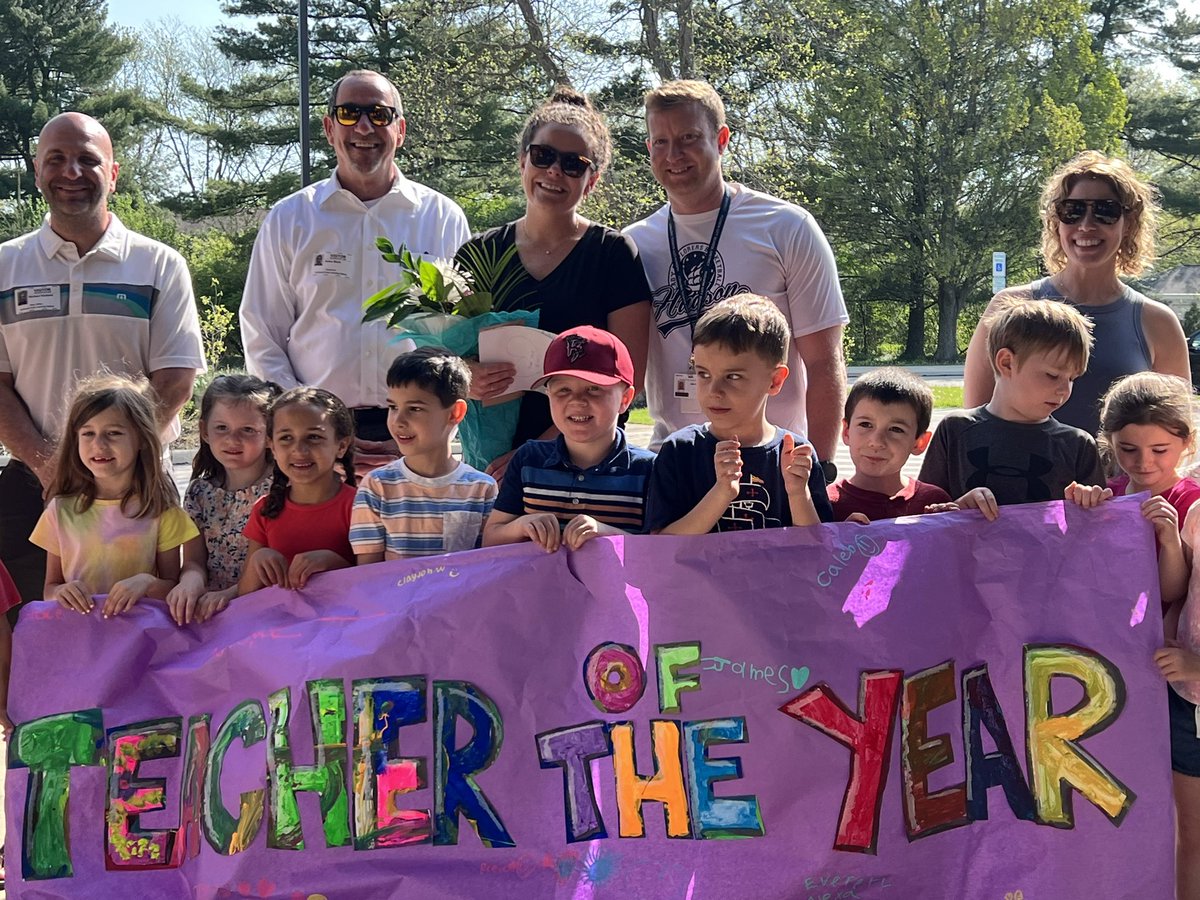 Congratulations to @loadsoffunin121 Hudson PTO’s 2024 K-5 Teacher of the Year! Thank you for all you do, each and every day, for Hudson’s students! @hudsonohschools @btrivelli @WayToBeIn123