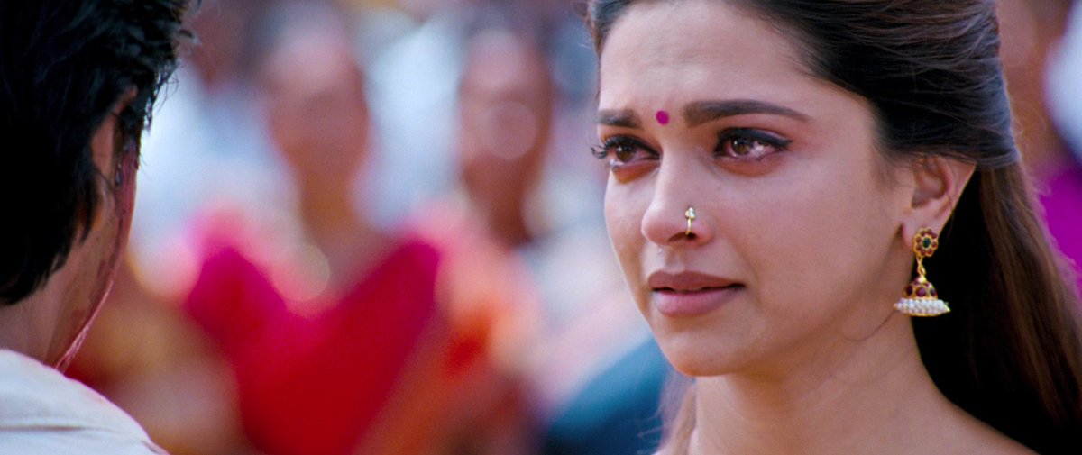 Deepika Padukone as Meenama in Chennai Express 🎥

A thread 🧵 

[BLU-RAY SCREENCAPS]