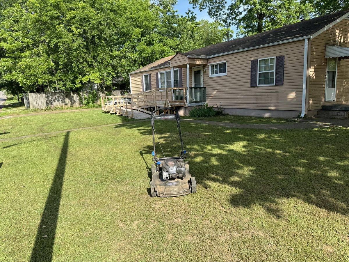 This morning, I had the delightful opportunity to mow Mr. Nathan’s lawn while he enjoyed some rest indoors. Making a difference, one lawn at a time!