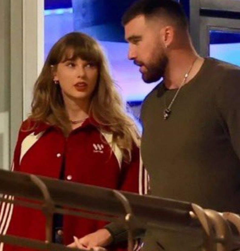 TheSwiftSociety's tweet photo. 📲| Taylor Swift and Travis Kelce won't attend the Met Gala, according to TMZ

— To avoid being the center of attention. https://t.co/2kesL0uhsm