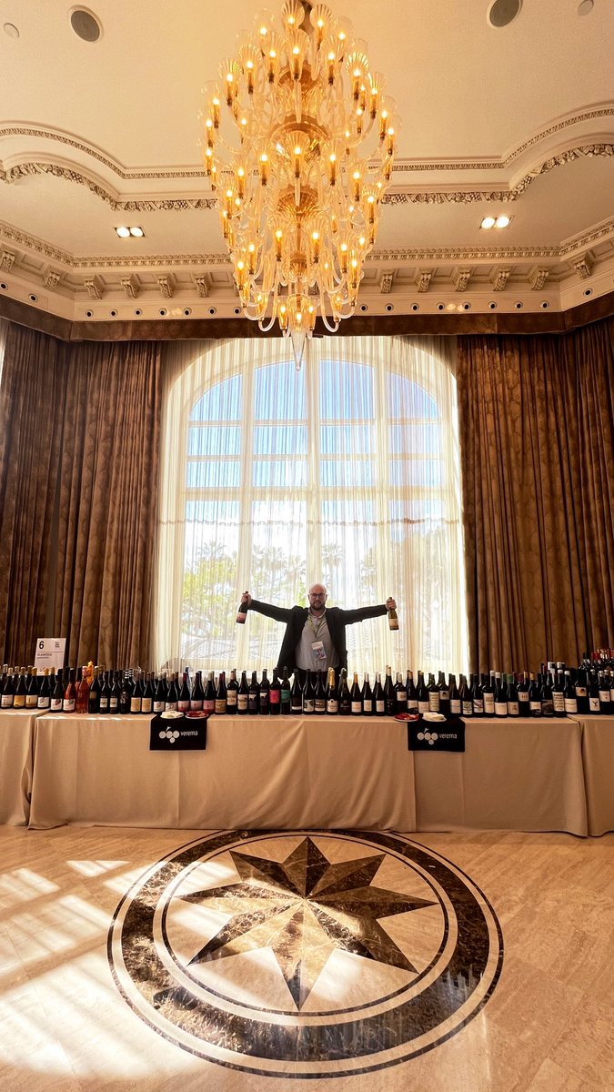 The KING en el SUR! ☀️🤴

@vilaviniteca 🚀🍷

#vilaviniteca #wineandfood #wine #winelover #málaga #hotelmiramar