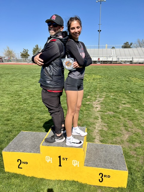 HUGE BARC OUT to Cheyenne Taksas on setting a new school record, personal record and junior record for Pole Vault! 11 feet 6 inches 😎 Keep on reaching new heights! #ItsAGreatDayToBeABulldog