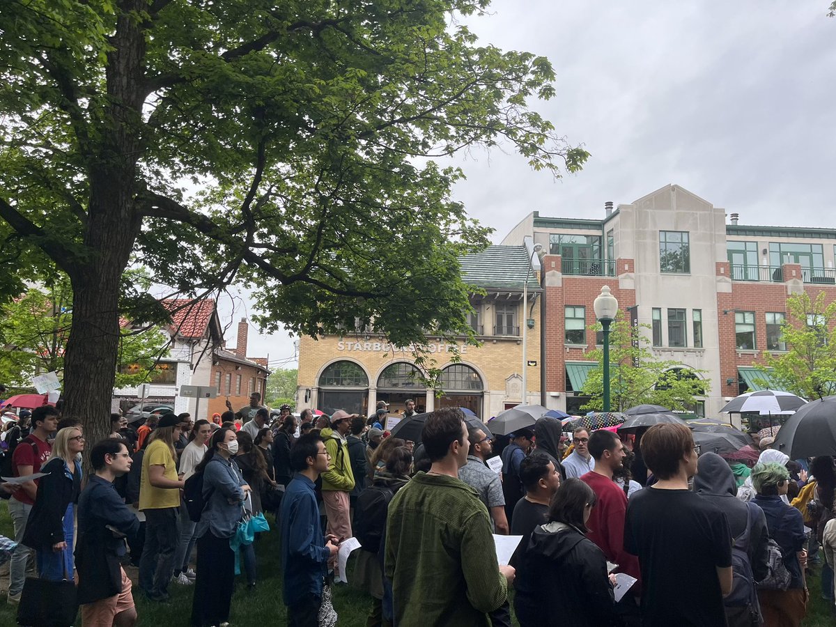 Faculty + @IndianaGrads rally in solidarity with arrested protesters at Dunn Meadow