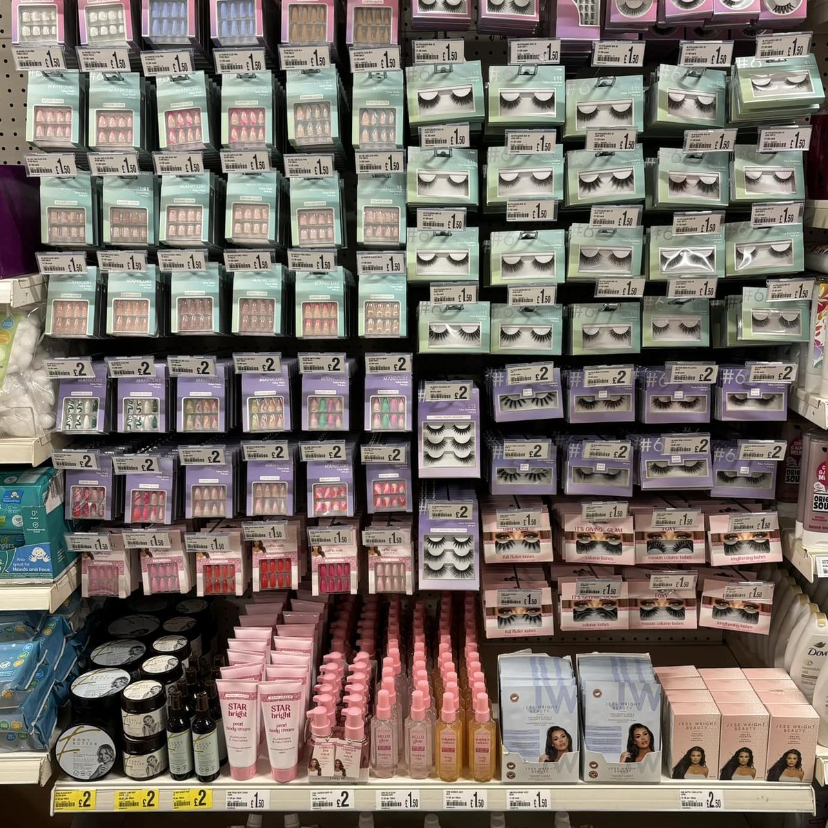 Polish perfection and lovely lashes - all in one place! Swing by @Poundland today & elevate your beauty game! 💅👁️