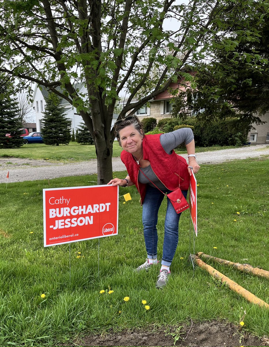 Had a great day in Wallaceburg! Thanks to our volunteers and the @AndreaHazelll team that joined us! We enjoyed so many positive conversations. We are in the home stretch now! Please message me if you want to have a conversation prior to E-Day! #LambtonKentMiddlesex