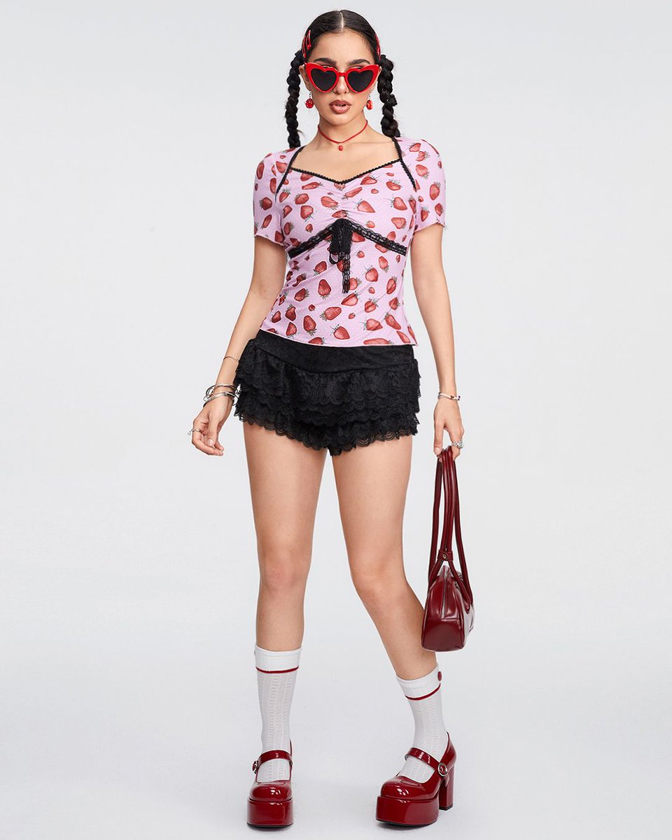 ROMWESHOP's tweet image. DO YOU EVEN PICNIC?🧺 pack your basket and enjoy the spring szn with our newest kawaii collection🌷 #ROMWE #kawaii #springlook #summervibe #softgirl #outfitinspo