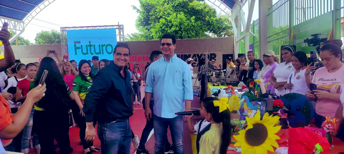 Alex Saab, tras ser liberado ante las garras del imperio a recorrer el país para llevar el mensaje de solidaridad con Venezuela. Junto al Movimiento Futuro sostuvieron un encuentro con emprendedores en el estado Carabobo Su compromiso con el pueblo