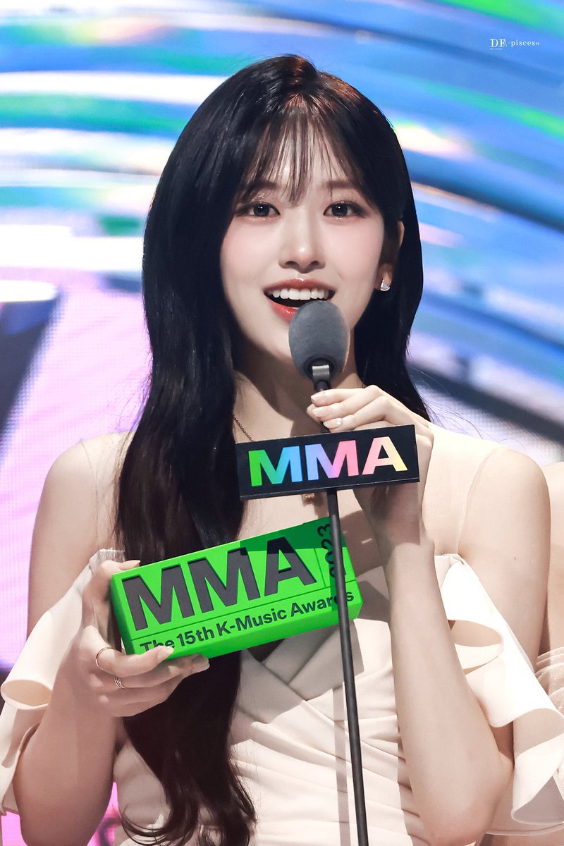 🚨It’s almost a new day in korea! YUYUS/DIVES, you know the drill🚨 if Yujin wins this Baeksang Popularity Award, she will be: -FIRST ever female of Starship/Kingkong -FIRST female idol since 2nd gen -FIRST female idol to do so before acting/dramas! 🔗 global.prizm.co.kr/story/2024bsvo…