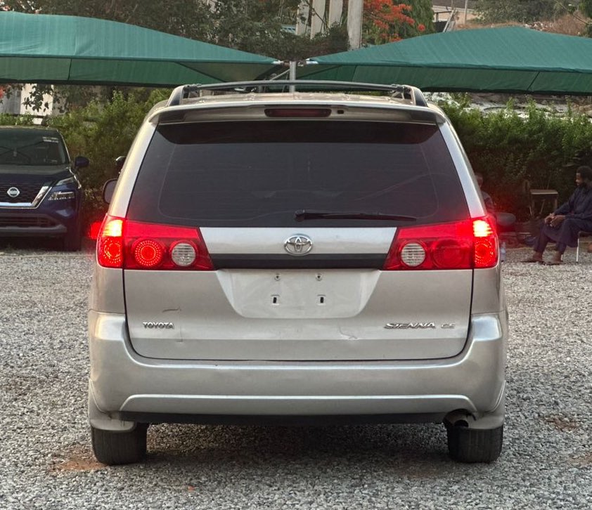 EXTREMELY CLEAN TOYOTA SIENNA 2008 MODEL WITH ORIGINAL DUTY GOING FOR 6.7M, ABUJA…#DaggashAutos

📞09078783000