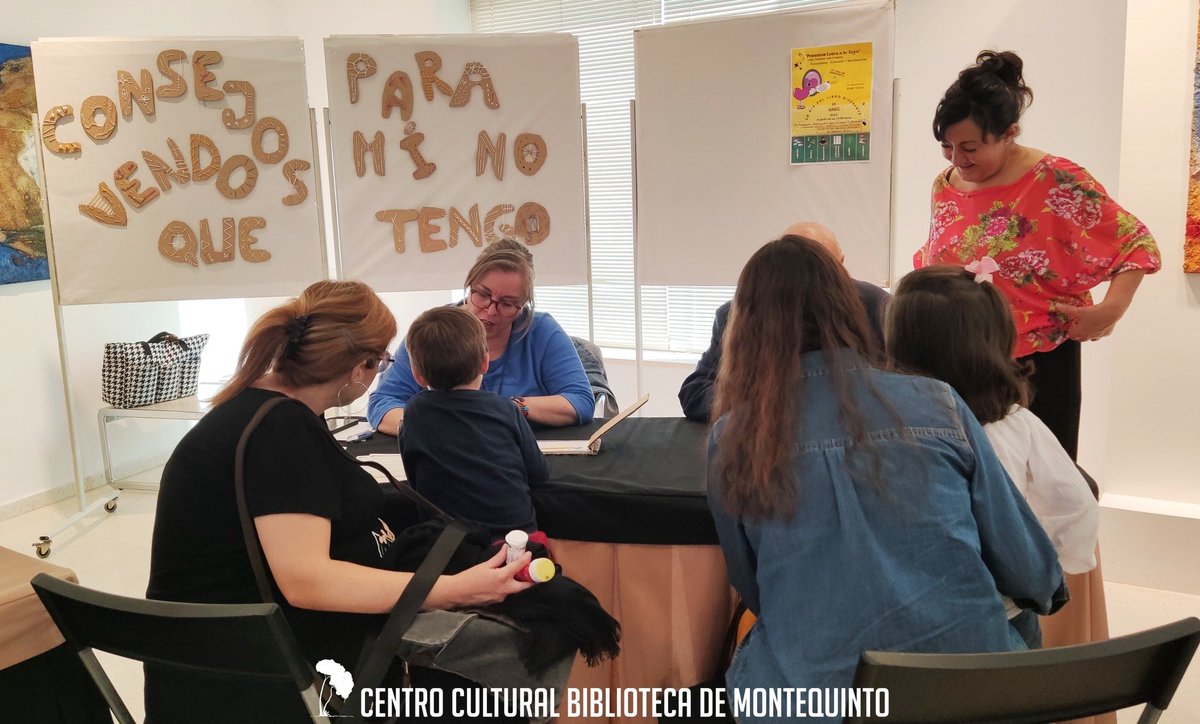 📸 Imágenes tomadas en #BibliotecaMontequinto #DosHermanas durante la performance interactiva «Ponemos Letra a lo Tuyo» coordinada por la escritora Carmen Valladolid en el #DíaMundialDelLibro.
➡️ Álbum fotográfico: facebook.com/media/set/?set…
🌐 BiblioWEBteca: bibliotecaspublicas.es/montequinto