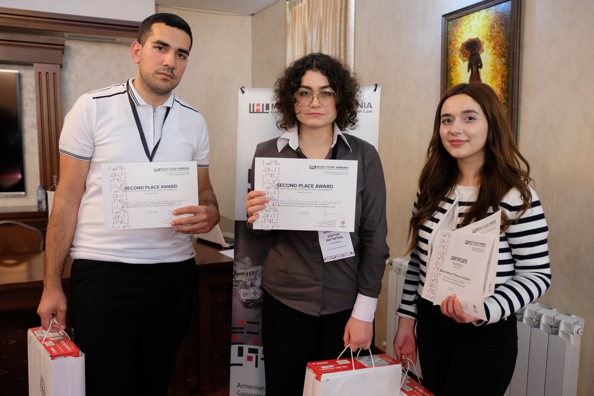 ICRC_am's tweet photo. The winner of this year's moot court competition on #IHL is "Aurora" team representing the @ufarofficial.
The 2nd place was taken by the "Humanism" team from the Russian-Armenian University.
We congratulate everyone and soon will share the highlights from the 3-day competition! https://t.co/4TVSZqnpH8