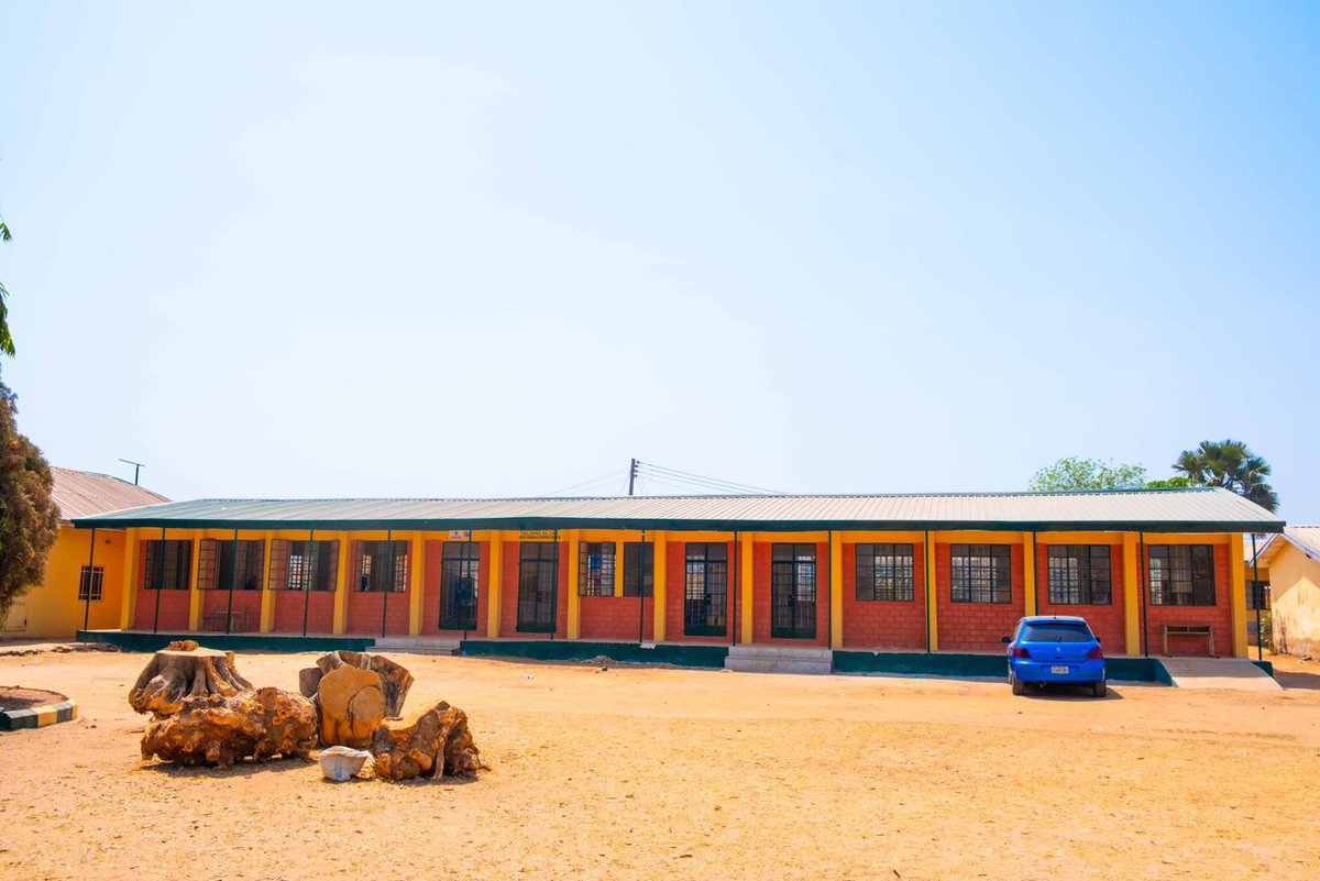 Gov. @ubasanius remains resolute in his determination to leave no stone unturned in ensuring that all school-aged children receive quality education in a conducive and safe environment. 
Below: renovated classrooms at Govt. Girls Sec. School, Maimuna Gwarzo. #WorkingForKaduna