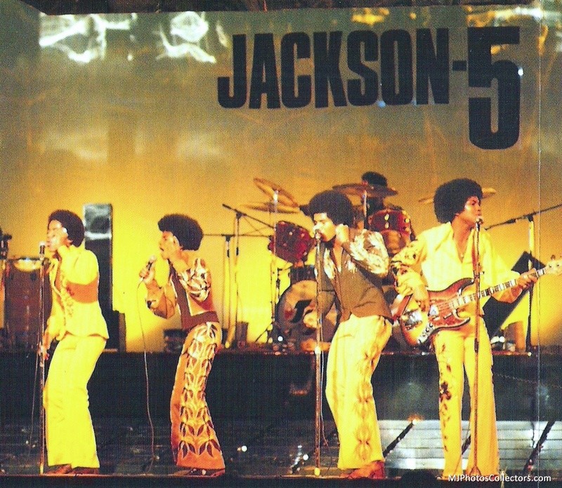 ☆April 29,1973-The Jackson 5 perform at the Tokyo Music Festival. They attend an after party where they spend time with Sammy Davis Jr and his wife.