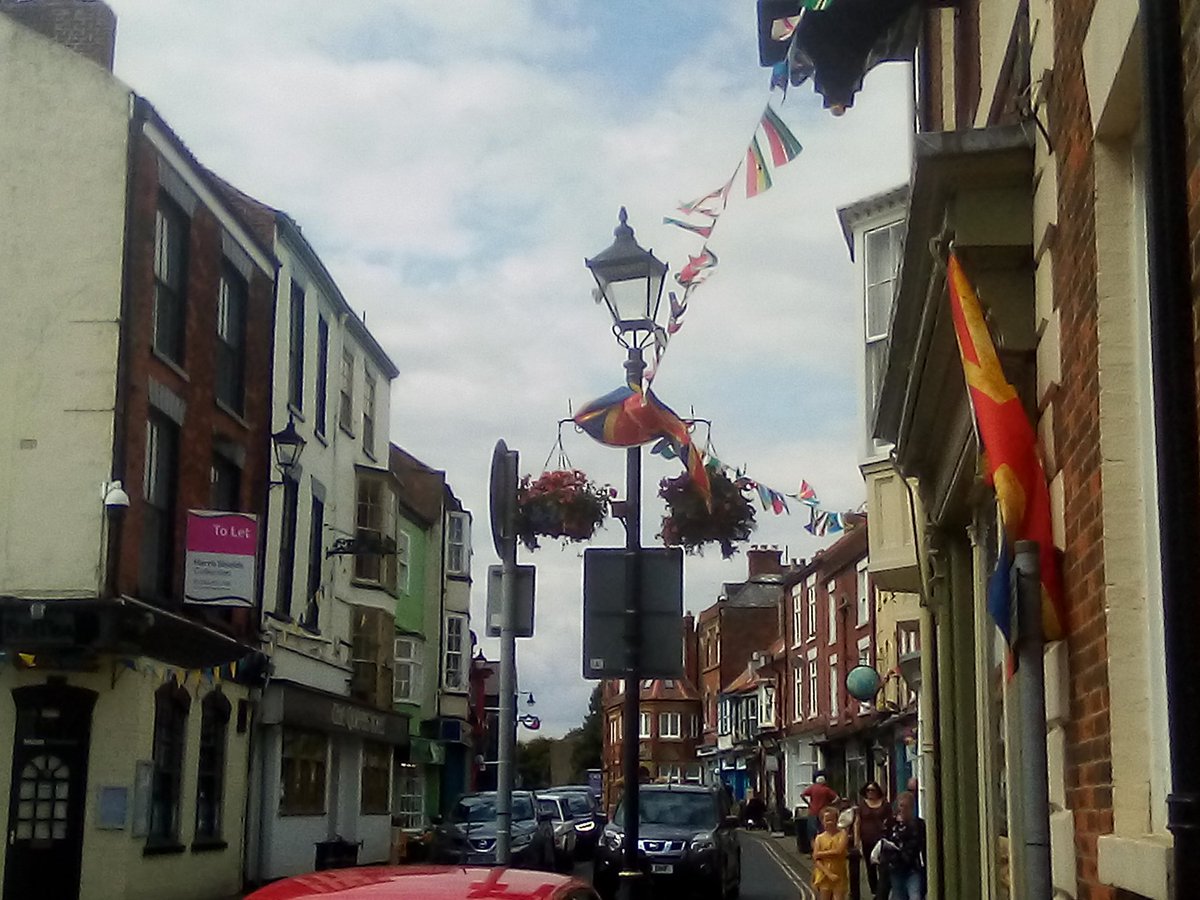 @RCederfjard High Street, old town, Bridlington, East Yorkshire, England.