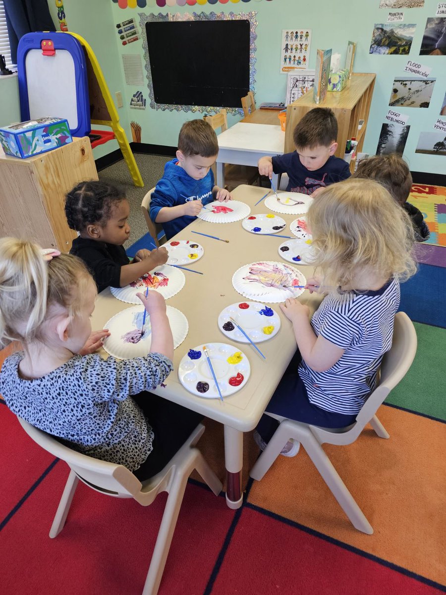 Our lil artists are hard at work today! 

➡️Play, Learn & Grow with Once Upon A Daycare & Preschool! 🧸📚🏫

Providing quality childcare & Making parents dreams come true! 🌈

Call Today for a Tour!
☎️330-990-1466
#summitcounty #childcare #greenohio #akronohio