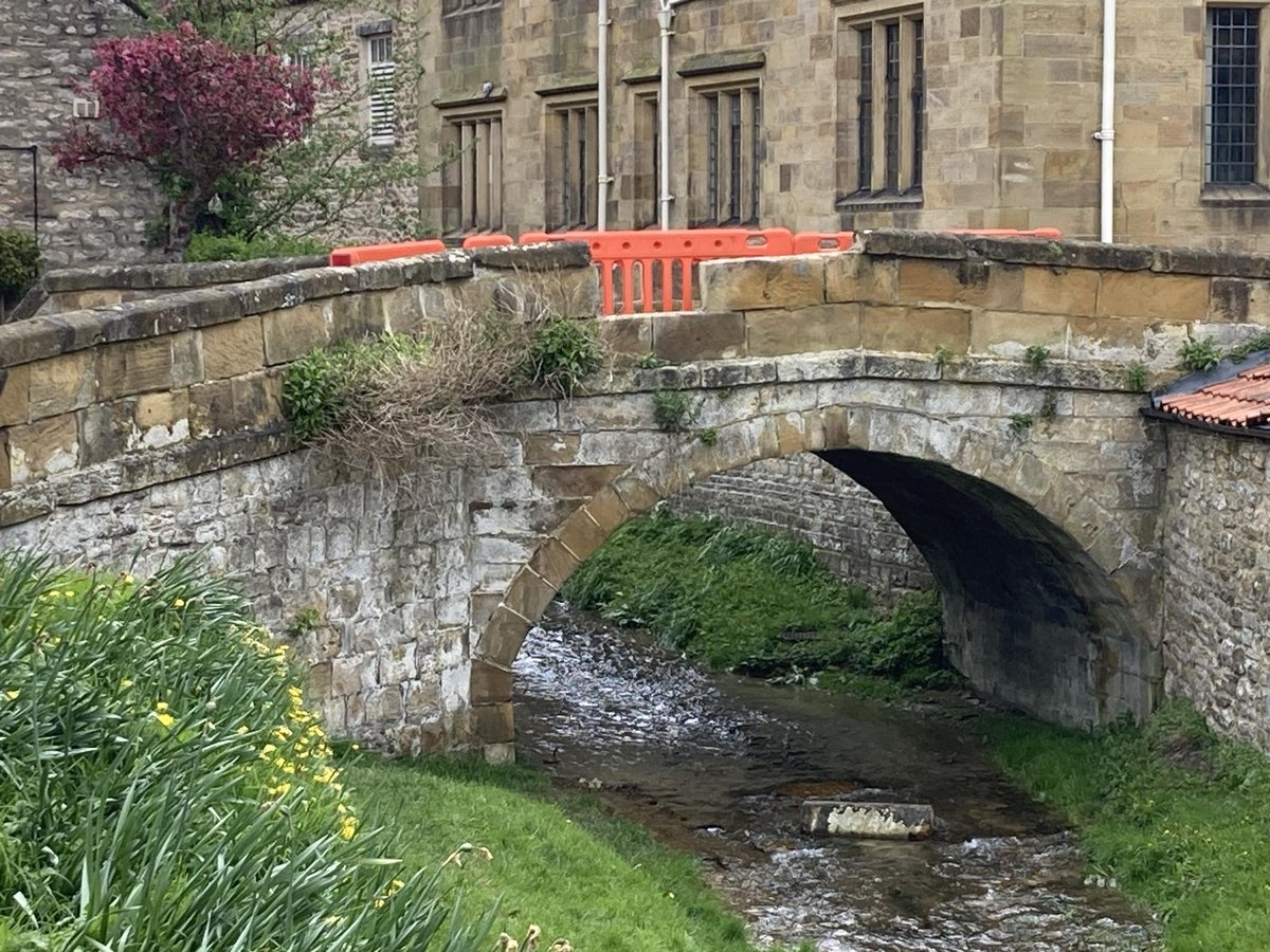 “How it started… how it’s going” @northyorksc We had high hopes that the “new” council would take better care about our special town but haven’t seen anything yet and now this! Hope no-one will feature the bridge on calendars etc in 2025 in this abandoned broken state