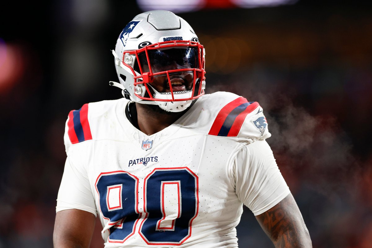 Patriots have signed DT Christian Barmore to a 4-year deal worth up to $92M, per @AdamSchefter