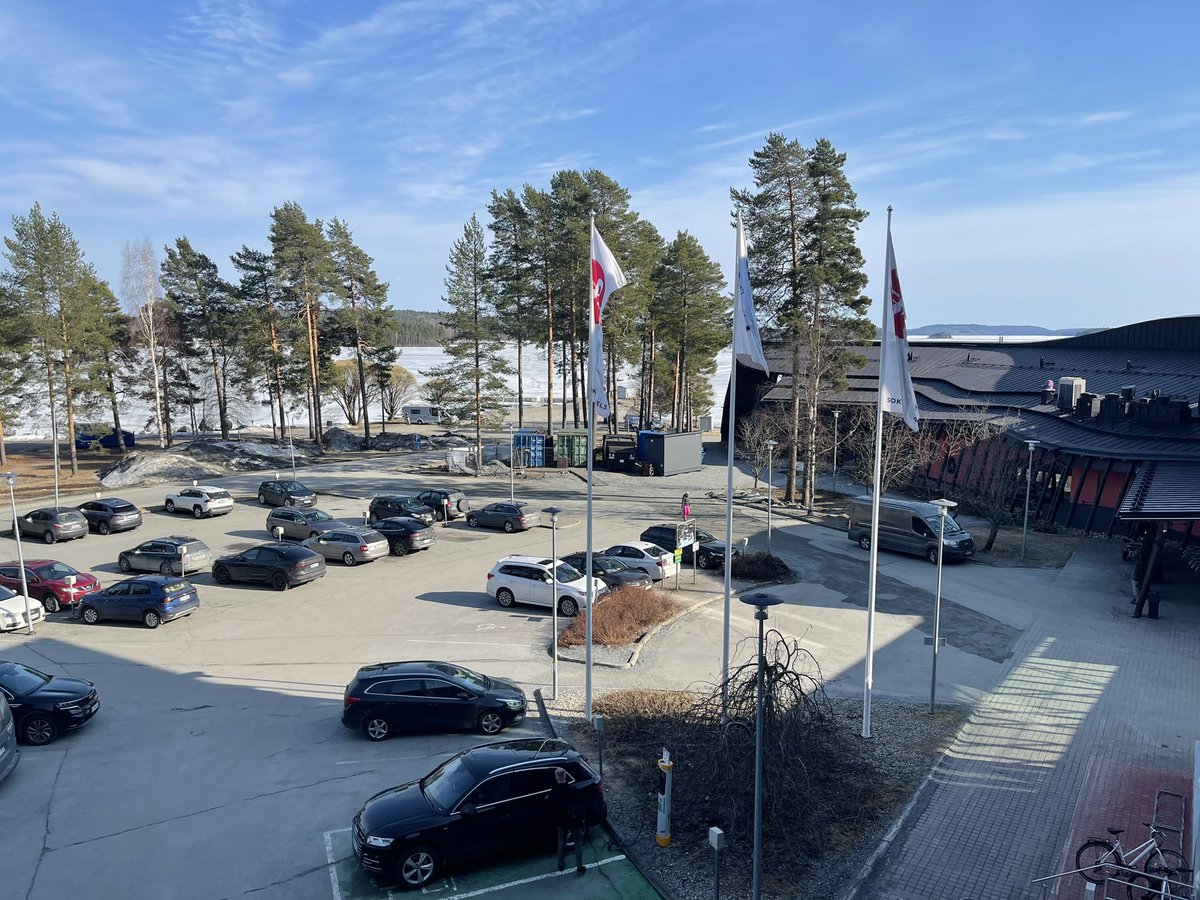 Research seminar of International Business and Sales Management team🔥🔥 is going on at Bomba! How happy to meet each other in-person! A huge number of innovative insights and friendly comments are shared with the focus on #internationalbusiness, #salesmanagement and #retailing.