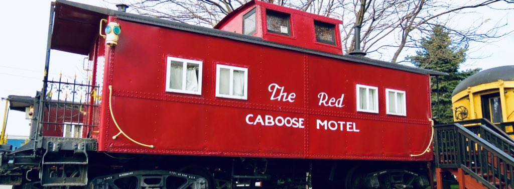 @sheenz_m_ Here is a unique find from #AmishCountryPA:
#AlphabetChallenge #WeekR
R is for #RedCabooseMotel
🚂📸 #mitchandmarcyphotos