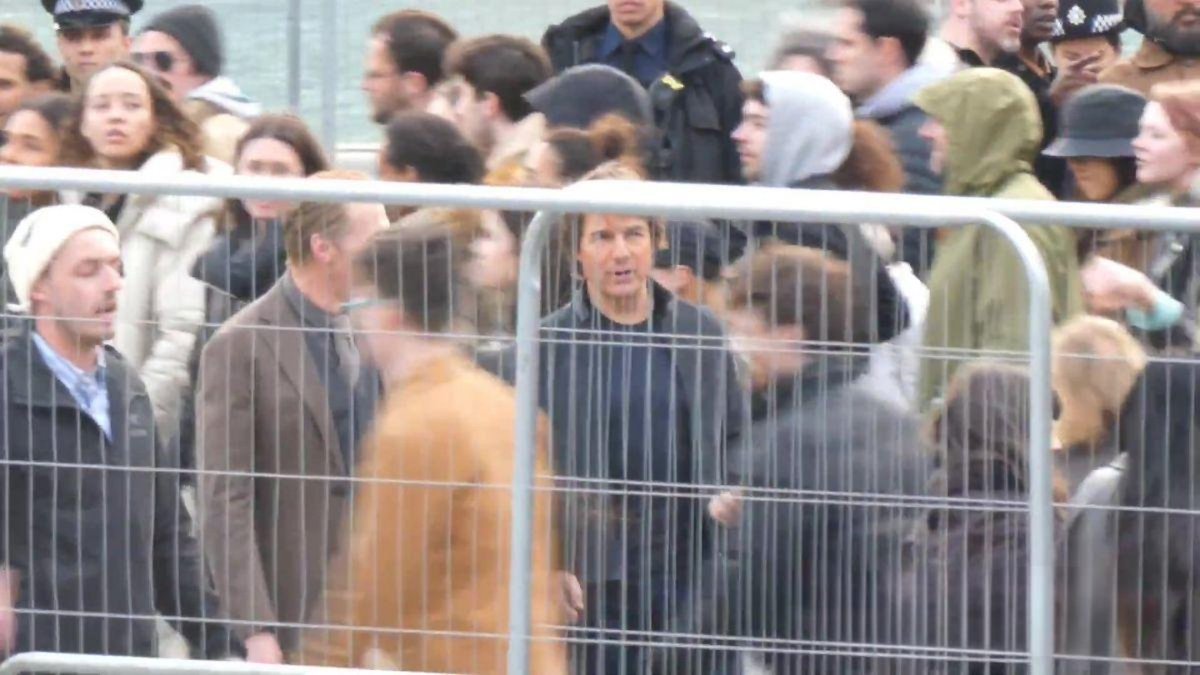#TomCruise and ##SimonPegg in central London filming part 8 of the #MissionImpossible franchise yesterday (28.04.2024).