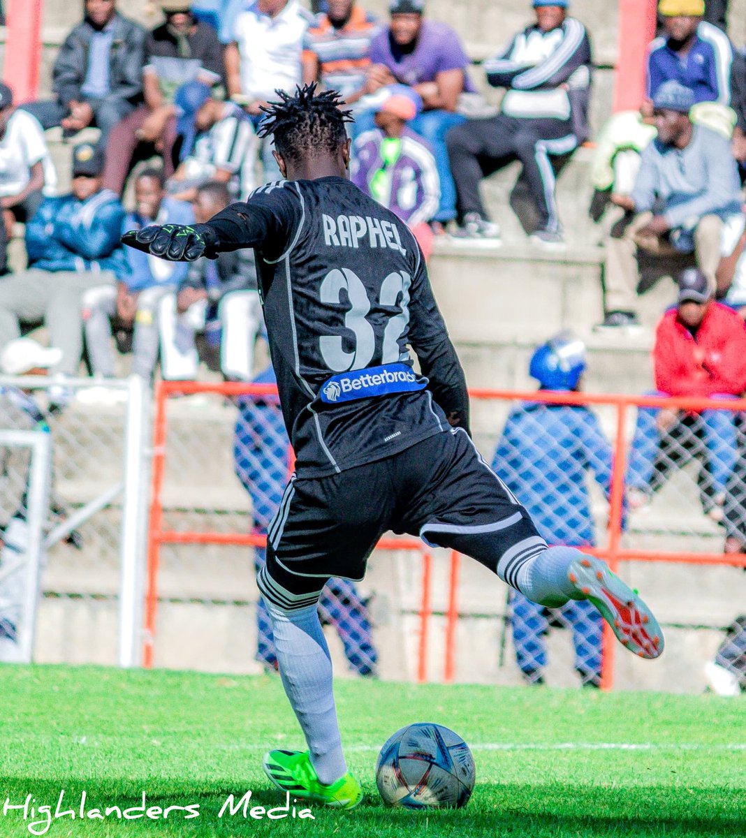 The safest pair of hands which denied Caps United a taste of goal. Raphel Pitisi. #Bosso