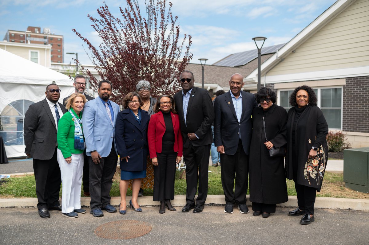 It was great to be in Philadelphia with local & state leaders to celebrate #EarthWeek2024 & lift up the work HUD is doing with our partners to make housing more climate resilient & energy efficient—including our nation's affordable housing that serves our lowest income families.