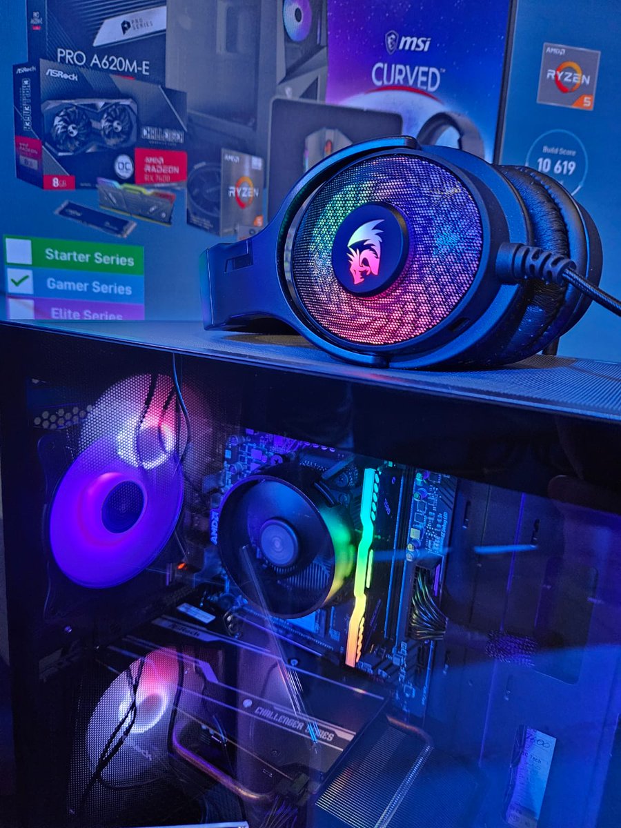 PCBuilderZA's tweet image. PCBuilder in the house! Swing by and let&apos;s geek out together! @ComicConCPT Shoutout to our pals over at @VSGamingWorld  👋 
#ComicConCPT #PCBuilder #VSGamingWorld