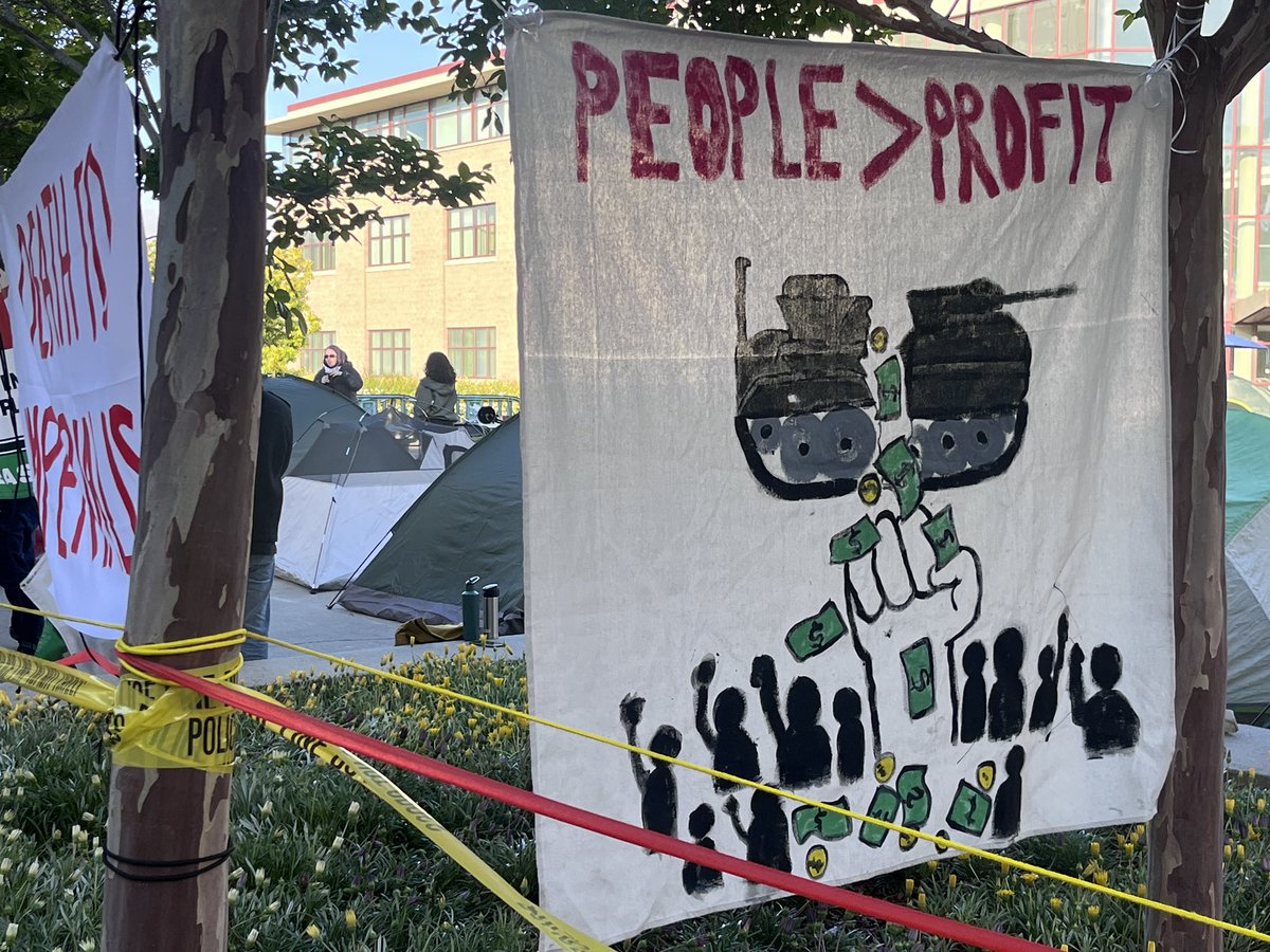UCI encampment for Gaza is live!!! there’s is already heavy police presence and they’ve threatened to arrest folks inside the encampment. If you’re in OC come out to show support!! @ UCI, physical sciences quad was and follow @RankandFileUCI for updates and read the demands!!!