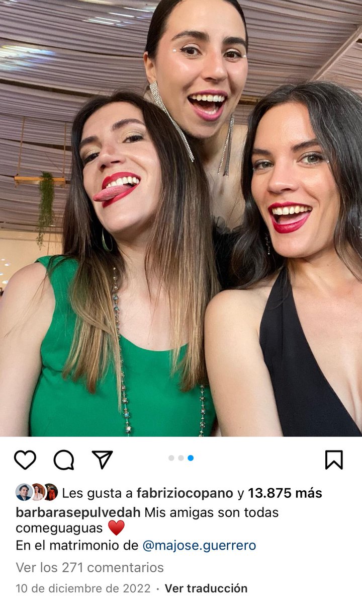 Los “charquicanes de weas” están subiendo una foto de nuestra ministra vocera Camila Vallejo celebrando en un matrimonio este fin de semana. La fecha de la foto es 10 de diciembre del 2022 🤡