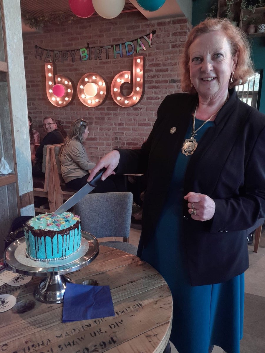 Bod Trentham is 5! Over the weekend, there was lots going on to celebrate their 5th birthday, including live music & homemade pizzas & Deputy Lord Mayor Lyn Sharpe joining the team to cut the cake! Thank you to all those who have supported bod Trentham over the last 5 years!