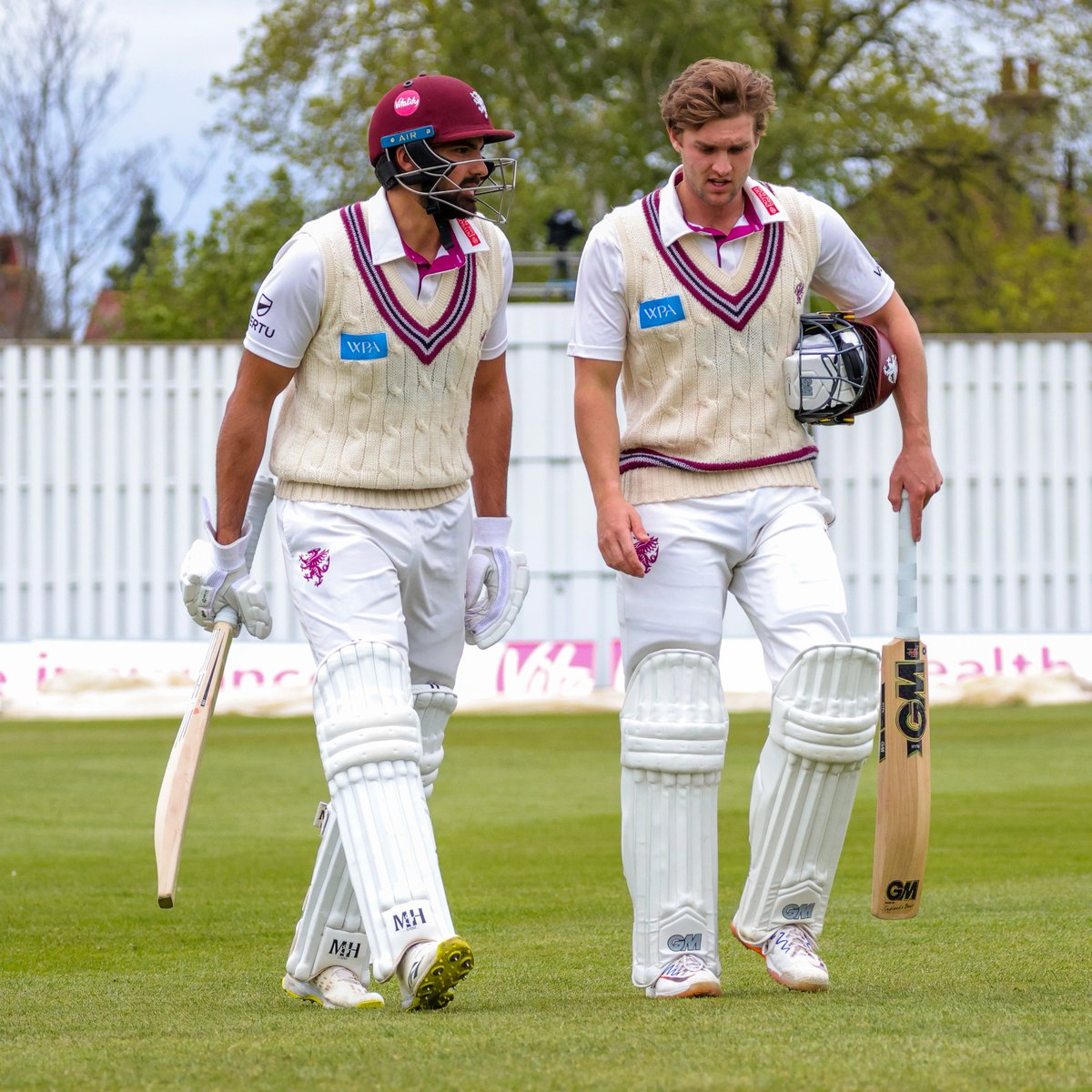 TEA: A solid session from these two 🧱 🏏 Lammonby 52* (126) 🏏 Umeed 41* (99) Somerset 141/3, trail by 1 #WORCvSOM #WeAreSomerset