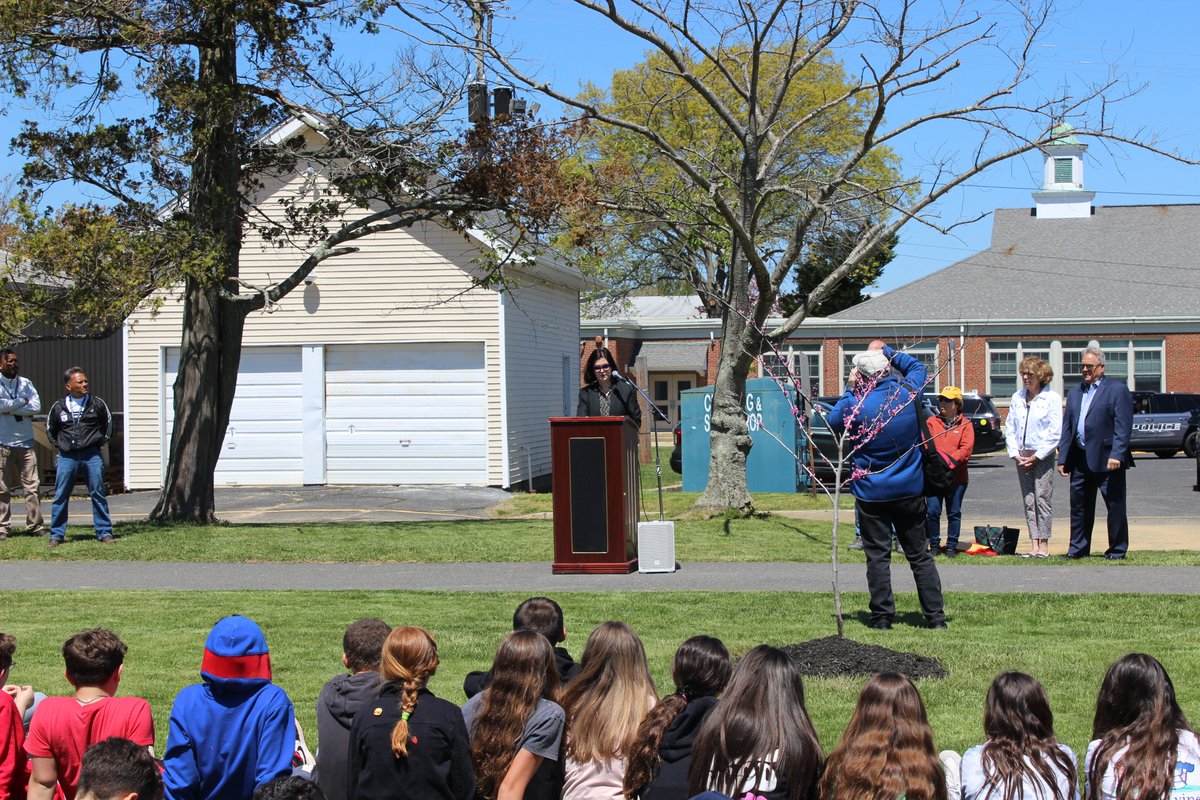 FAS_Principal (@fas_principal) on Twitter photo Thank you to WLB Shade Tree Commission and Mayor Janet Tucci for the beautiful tree and Arbor Day Proclamation ceremony. What a great day to be a SPARTAN! <a href="/WLBSup/">Christina Egan</a> Thank you to WLB Shade Tree Commission and Mayor Janet Tucci for the beautiful tree and Arbor Day Proclamation ceremony. What a great day to be a SPARTAN! <a href="/WLBSup/">Christina Egan</a>