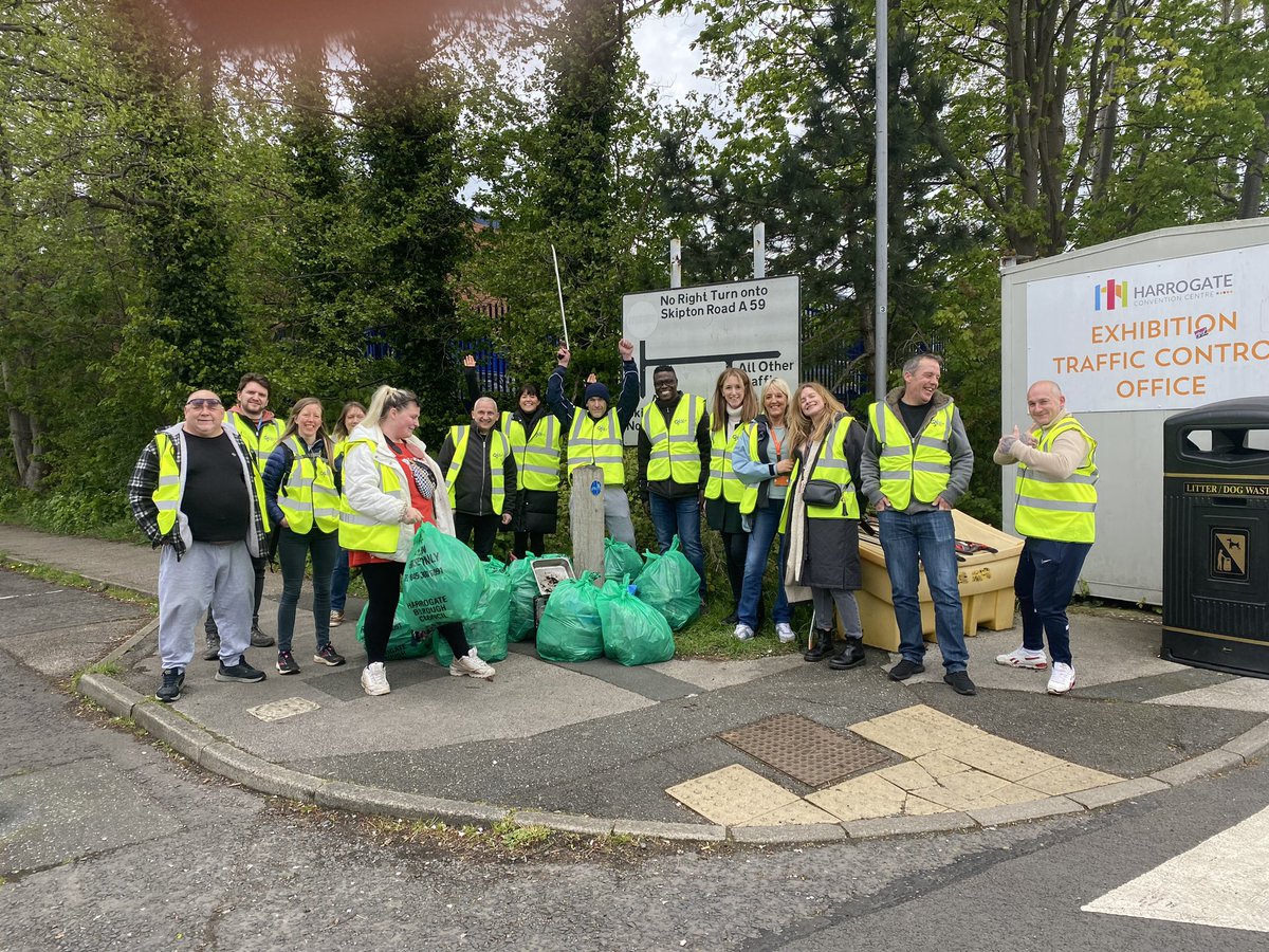 Fantastic community litterpick this morning and great that we were joined by North Yorkshire council Director of Public Health Louise Wallace and Cllr Michael Harrison as well as people from the council and North Yorkshire Horizons who wanted to volunteer their time to support.