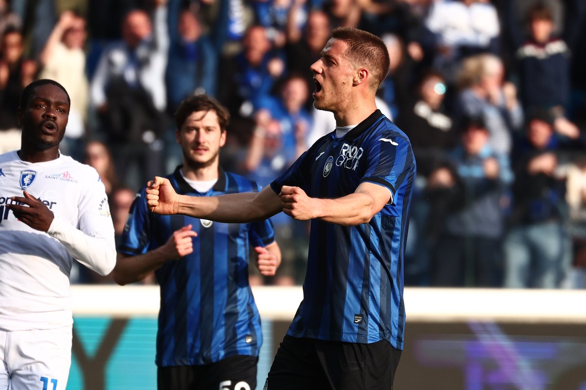 🇭🇷 Mario Pašalić's fantastic April 📆 7⃣ appearances 3⃣ goals 2⃣ man of the match awards ✅ @EuropaLeague semifinals berth ✅ #CoppaItalia final reached ✅ In contention for a @ChampionsLeague place in @SerieA 🔜 #EURO2024 💪 📸 @Atalanta_BC #Family #Vatreni❤️‍🔥