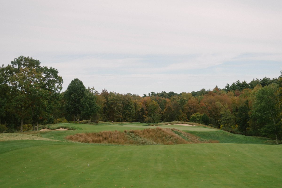 The Broken Tee Society is shipping up to Gil Hanse's brilliant Boston Golf Club design this July. Registration opens tomorrow: glfrsj.nl/j93