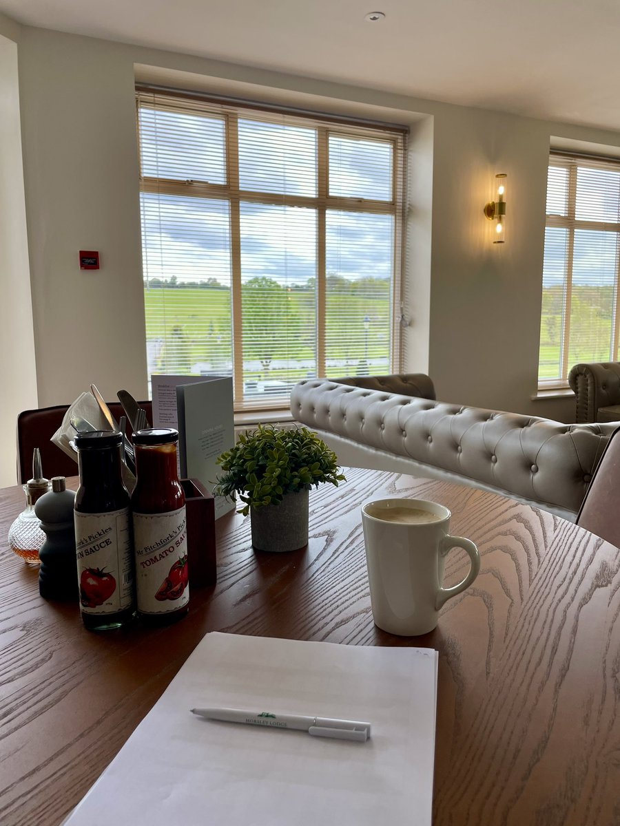 Monday afternoon Head of Department meeting at Horsley Lodge making the most of the view.

#HorsleyLodge #DerbyshireGolf #midlandsgolf #anthonyhastegolf #Golf #coffee #coffeetime #latte