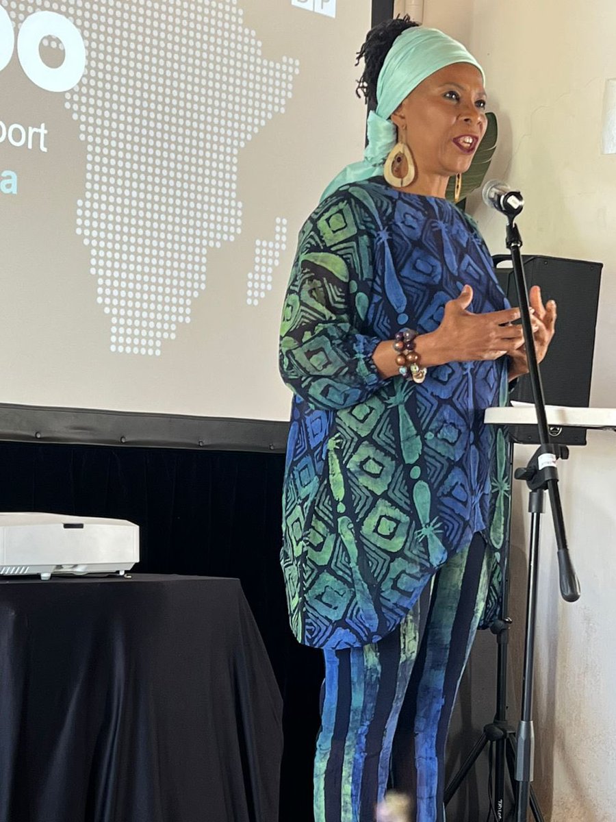 At the @TimbuktooAfrica Retreat organised by the @UNDP in Cape Town, I have congratulated H.E. @AhunnaEziakonwa, Director UNDP Regional Bureau for Africa on her great initiative to spur innovation in Africa. I have urged African governments to support the initiative.…