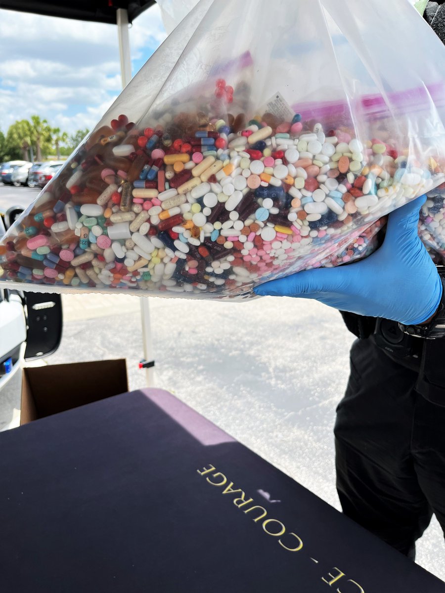 Thanks to everyone who brought your unused and expired prescription medications to the LECOM School of Pharmacy campus in Lakewood Ranch this weekend for the #NationalDrugTakeBackDay event. Crime Prevention deputies collected over 20 lbs. of medication to be safely disposed of!