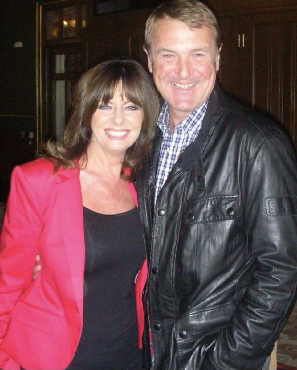 Happy Birthday Fabulous Phil Tufnell Great cricketer, presenter and gorgeous man. Loved him on a Question of Sport. Fab memory on The One Show. Have a Wonderful Day. @philtufnell #QuestionOfSport @BBCTheOneShow @imacelebrity @englandcricket #Tuffers #MondayMotivaton