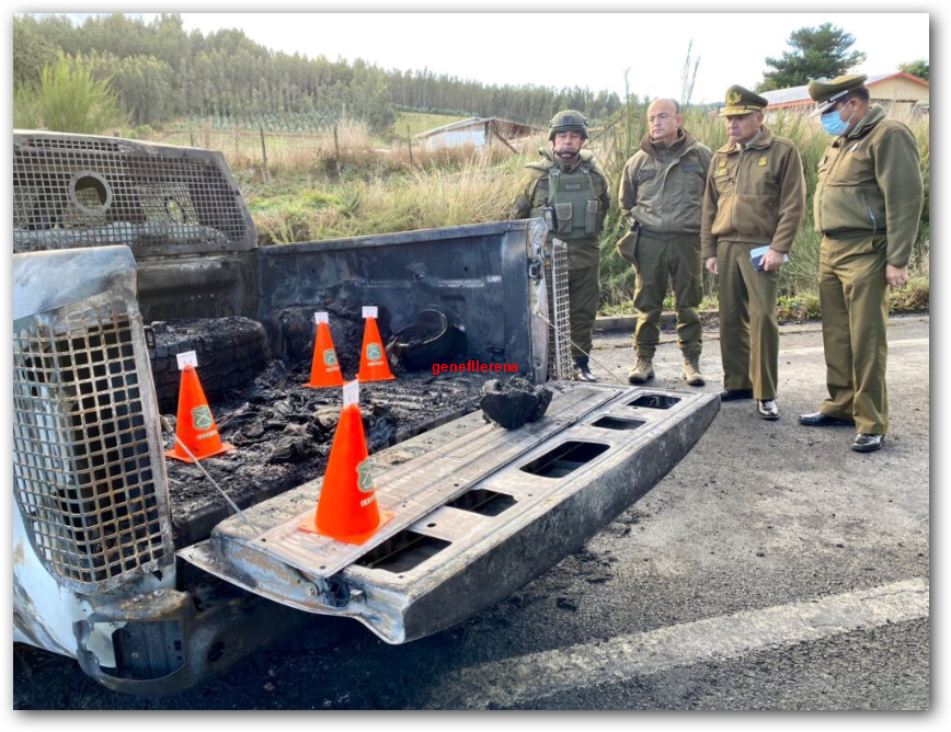 ¿En el afán de profitar sobre los cuerpos inertes de tres carabineros asesinados en CAÑETE tendiente a apernarse en el cargo?, YAÑEZ REVECO, ¿pq q estás CONTAMINANDO el sitio del suceso?¿q tal si detenidos los responsables objetan la prueba, cadena de custodia, etc?