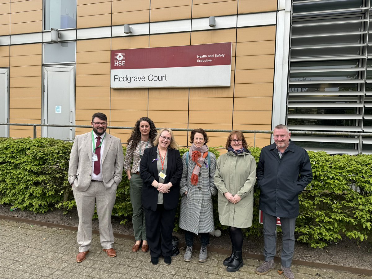 We were at HSE in Bootle today with our Assistant General Secretary @kategobell to attend their #IWMD24 ceremony It was great to catch up with @PCS_Northwest and @ProspectNorth to hear about what’s happening in the workplace
