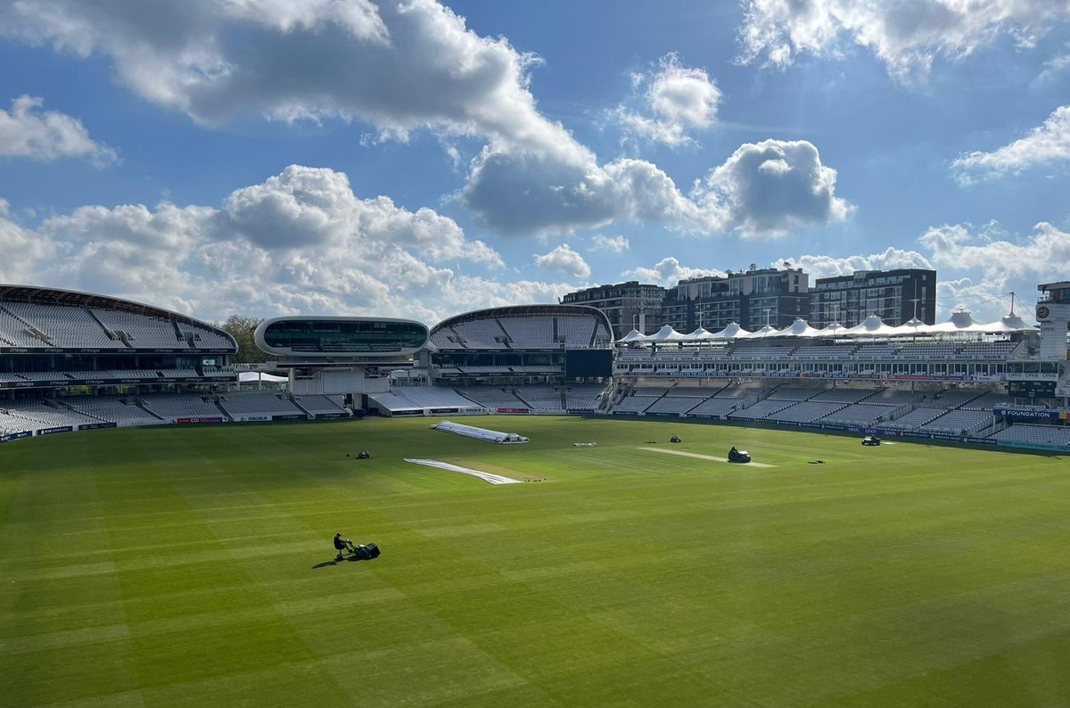 We're delighted to be at Lord's Cricket Ground today for the @ICE_kendal Heads of Cricket Conference - a beautiful day for a wonderful venue!