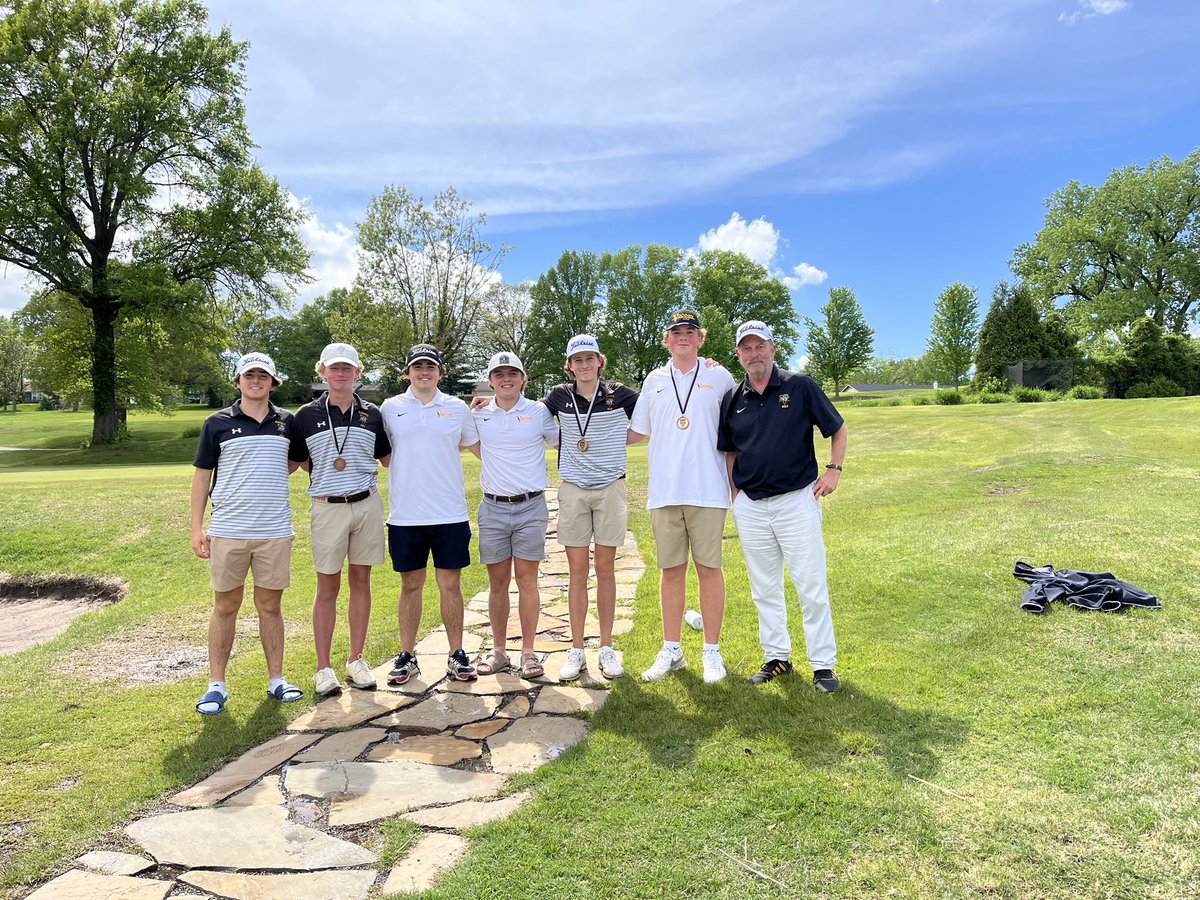 Results from the MCC

Trey Roessler- 78 9th place
Teddy Walbaum- 79 10th place
Gavin Hagan- 78 8th place
Jack Madden- 85
Michael Lowe- 92
Matthew Lowe- 86

Team: 406 4th place
<a href="/vianneygriffins/">Vianney Griffins</a>